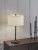 Bordslampa Soft Ø34 linne vit/metallic bronze på ett sidobord