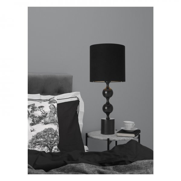 PRAKT BORDSLAMPA SVART/SVART SKÄRM