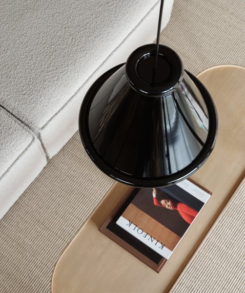 Detalj av Belle Pendel Ø36 glossy black