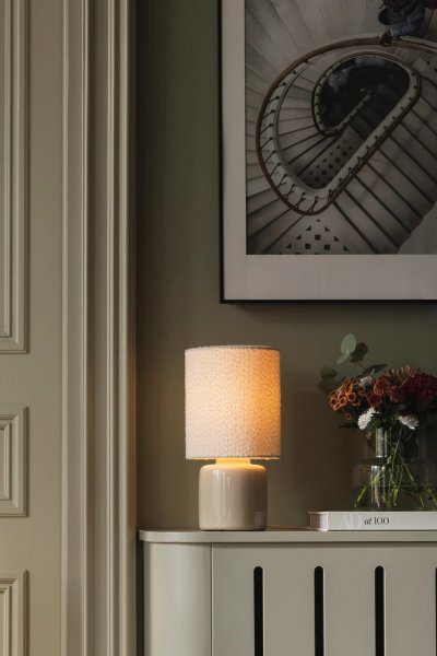 Florian 20 Bordslampa Vit bouclé/Beige