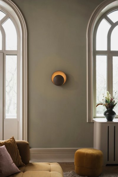 Orbit Vägglampa Mocha