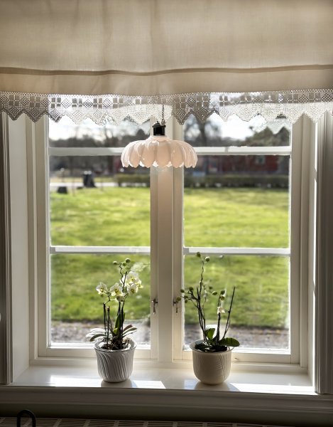 SOFIA Fönsterlampa Svart/Vit